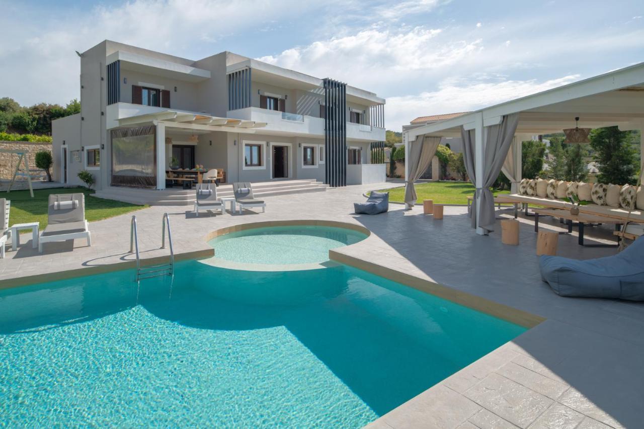 Elaida Villa, Heaven On Earth, By Thinkvilla Perama  Luaran gambar